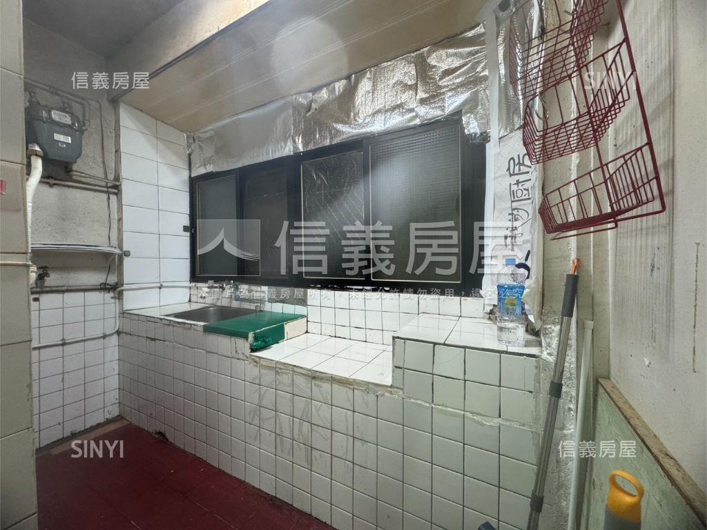 艋舺稀有公寓２房房屋室內格局與周邊環境