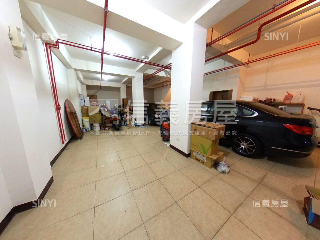 金鼎電梯透天店面房屋室內格局與周邊環境