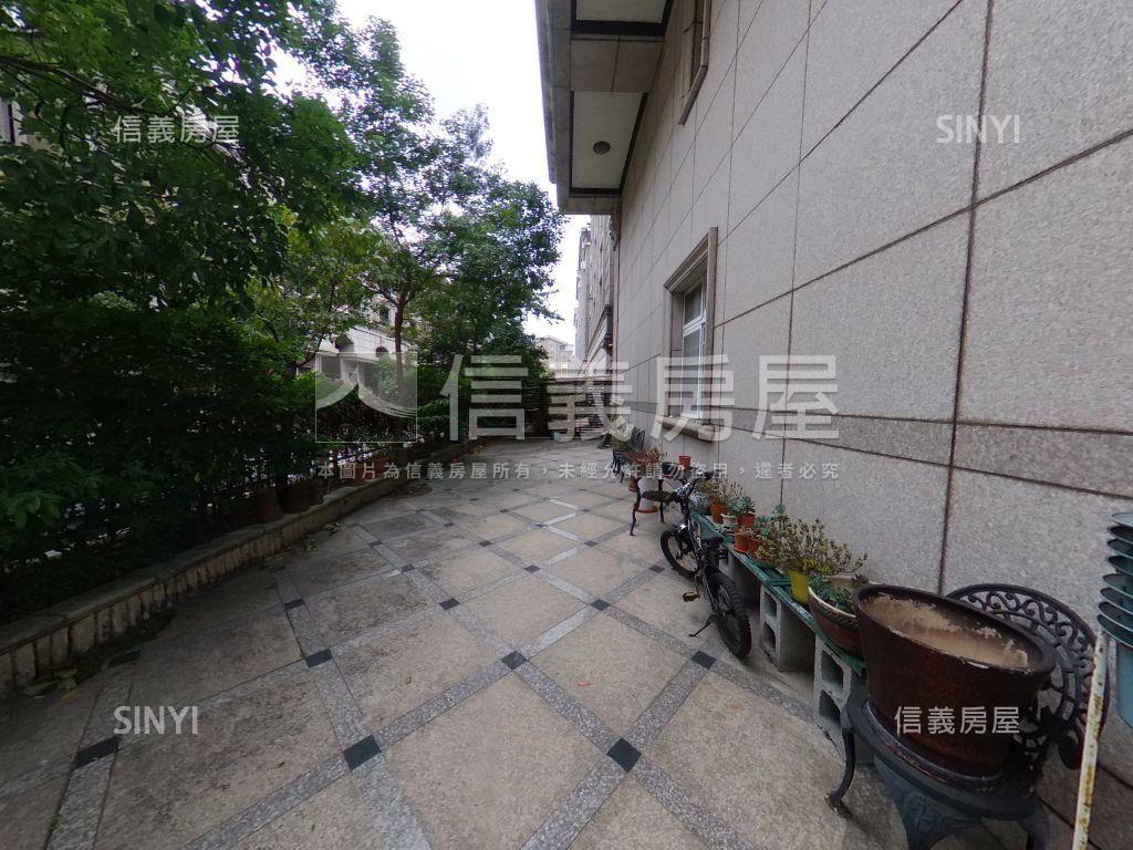 金鼎電梯透天店面房屋室內格局與周邊環境