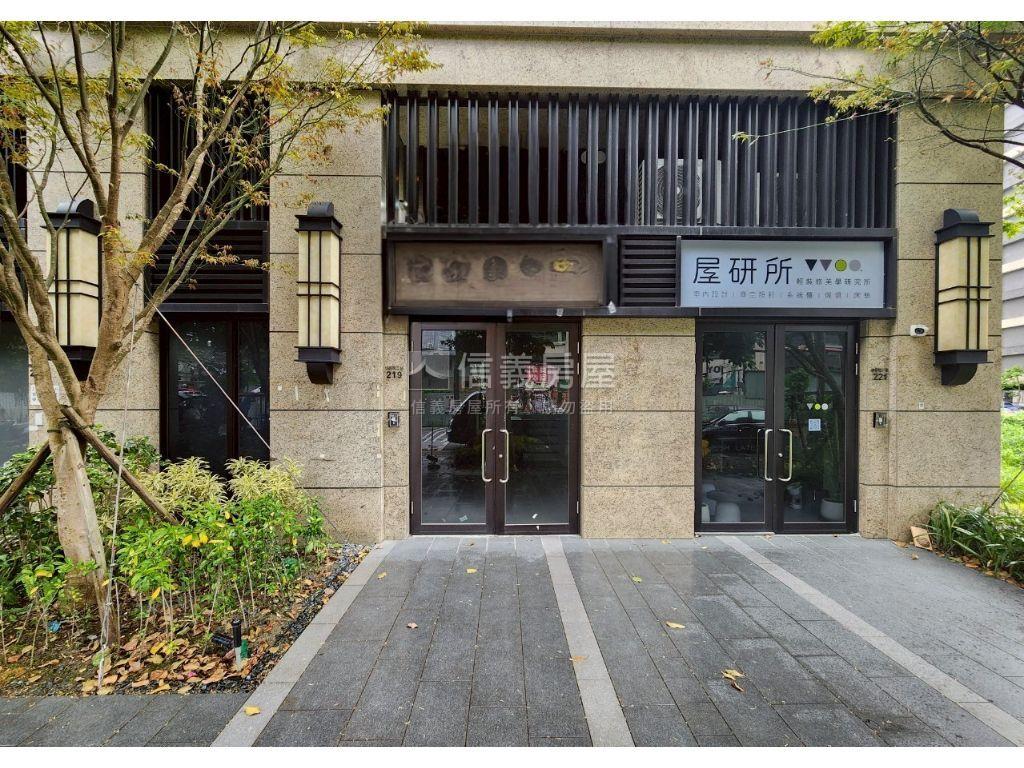 日月光商場旁金店面房屋室內格局與周邊環境