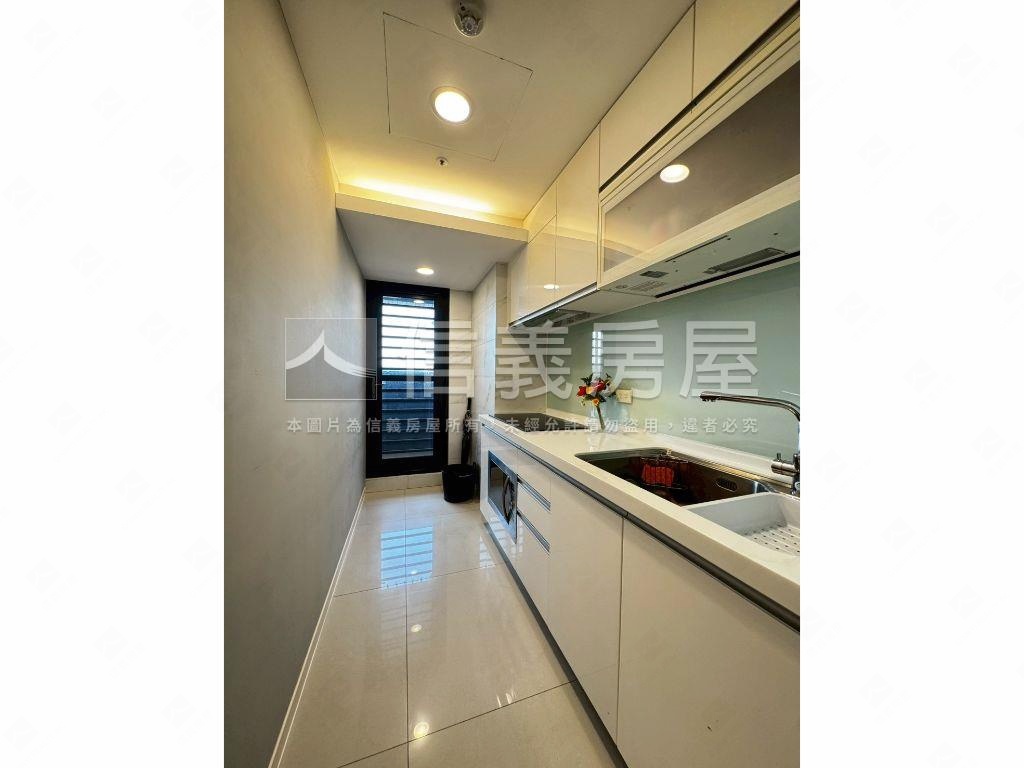 川悅美裝潢兩房有車位房屋室內格局與周邊環境