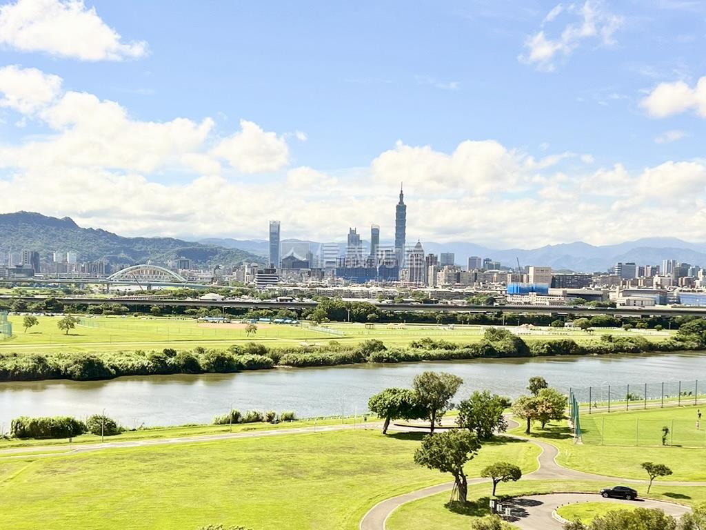 首泰⭐正面公園⭐一層一戶房屋室內格局與周邊環境