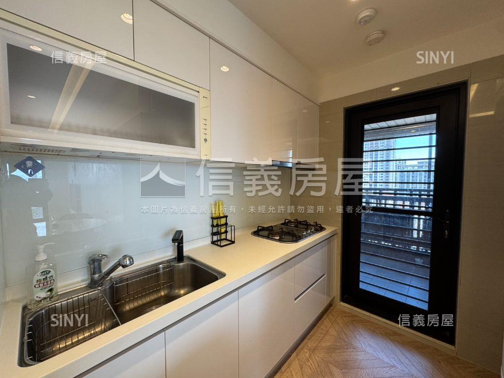 【榮馥大院】美景３房車位房屋室內格局與周邊環境