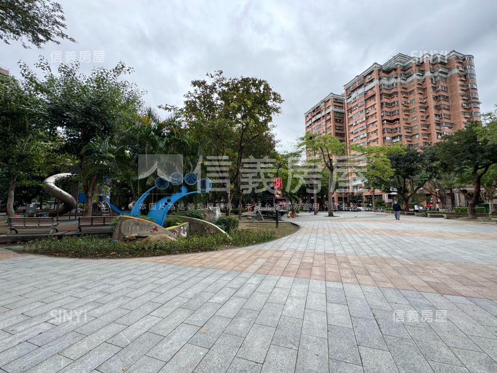 【榮馥大院】美景３房車位房屋室內格局與周邊環境