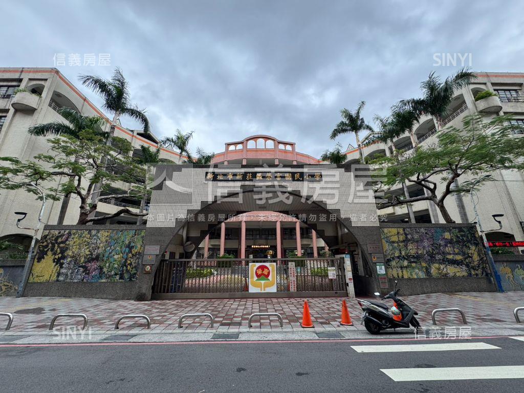 【榮馥大院】美景３房車位房屋室內格局與周邊環境