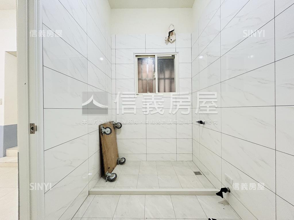 黃金一樓｜免爬樓梯輕鬆住房屋室內格局與周邊環境