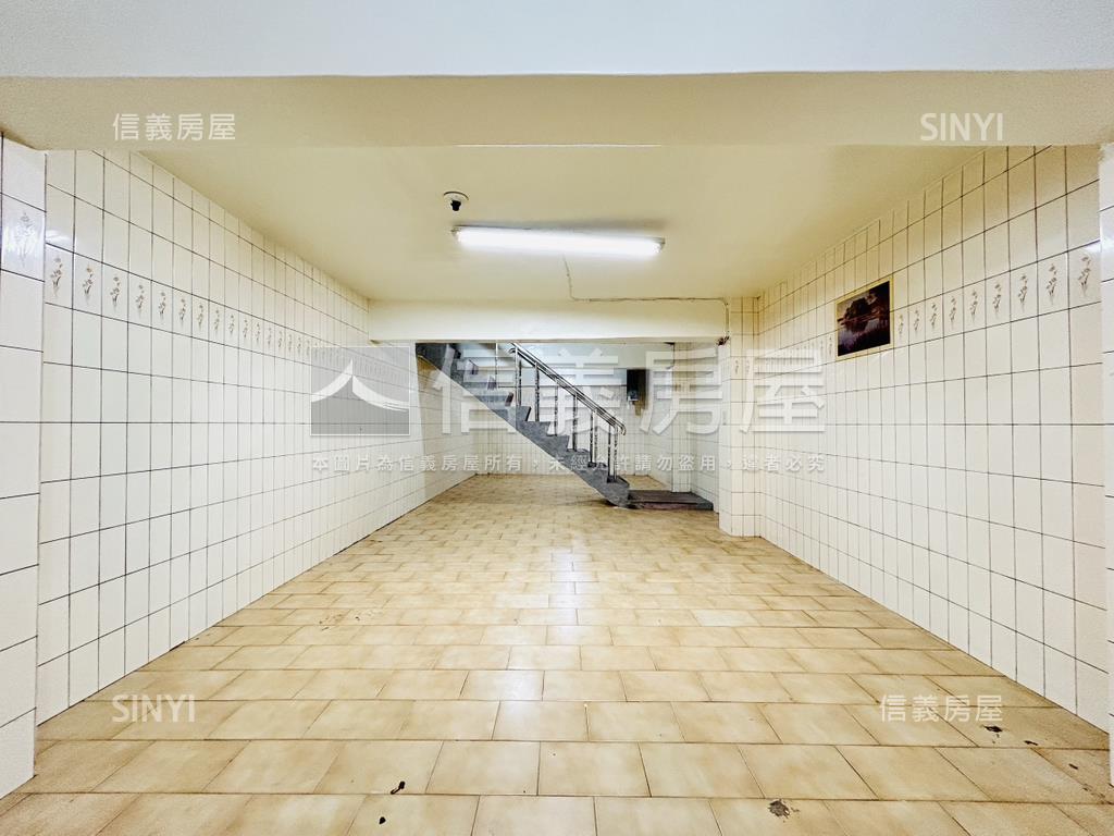 黃金一樓｜免爬樓梯輕鬆住房屋室內格局與周邊環境