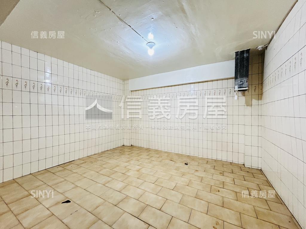 黃金一樓｜免爬樓梯輕鬆住房屋室內格局與周邊環境