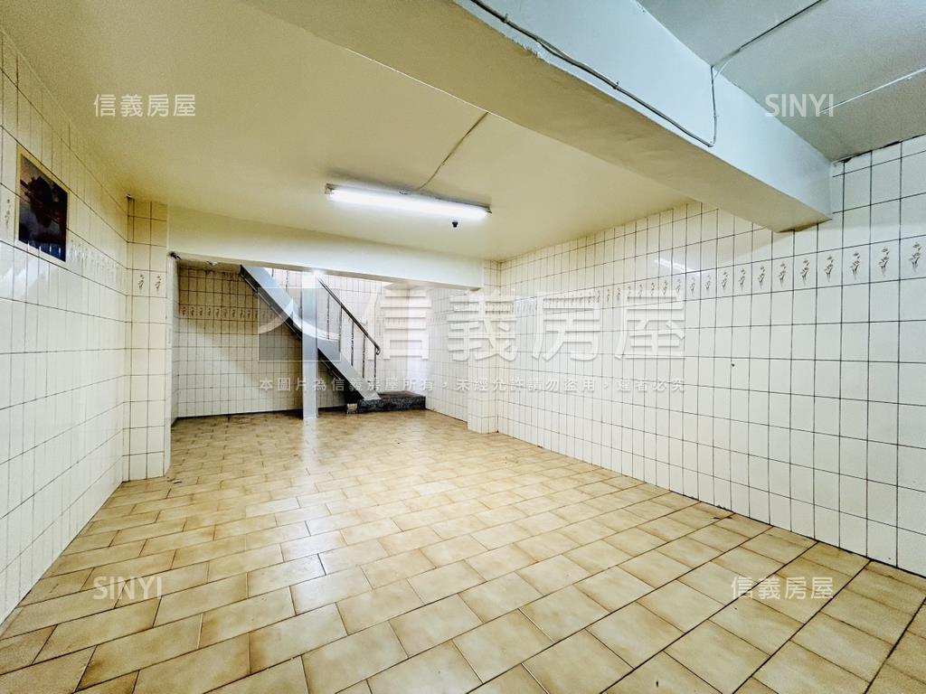 黃金一樓｜免爬樓梯輕鬆住房屋室內格局與周邊環境