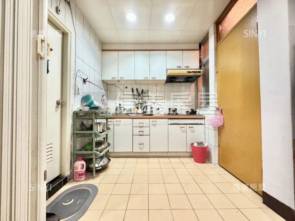 專任－明峰街邊間採光美寓房屋室內格局與周邊環境