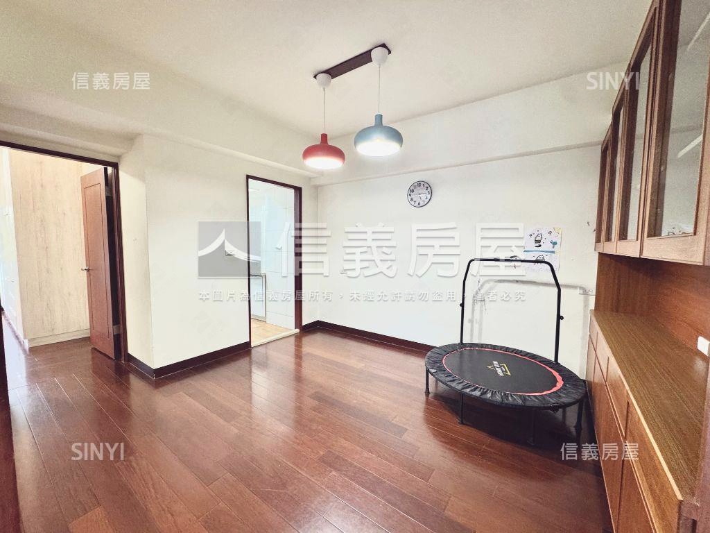長昇建設風尚四房車位房屋室內格局與周邊環境