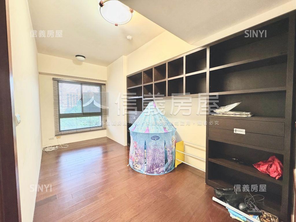 長昇建設風尚四房車位房屋室內格局與周邊環境