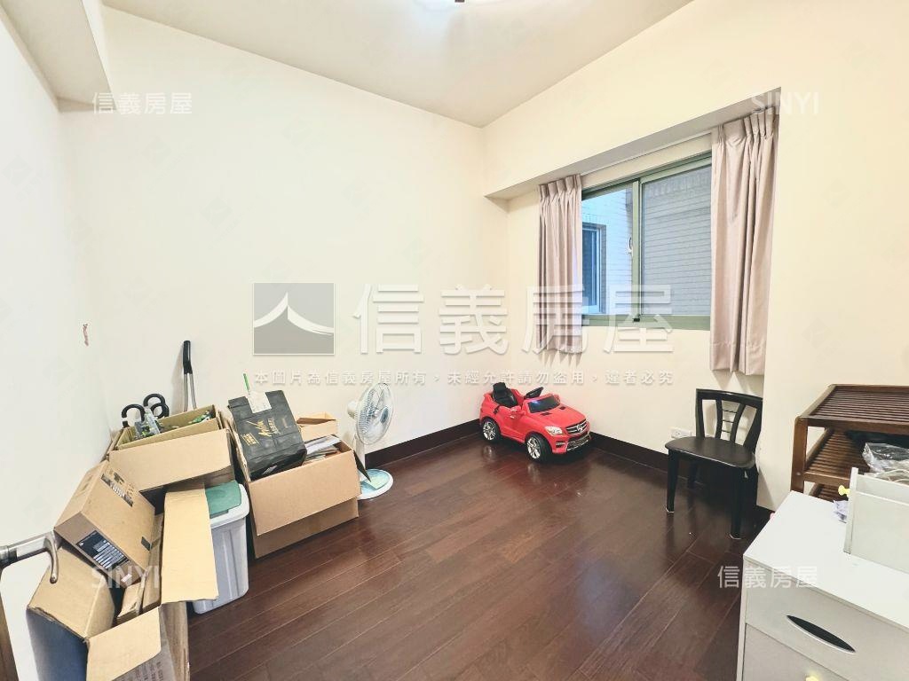 長昇建設風尚四房車位房屋室內格局與周邊環境