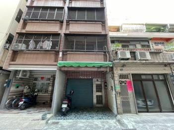 陽明商圈ＲＣ正四樓店住