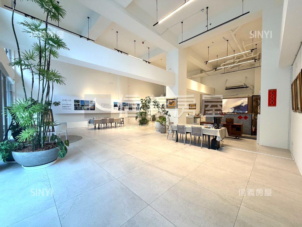 尚暘Ｓ１大面寬商三店面房屋室內格局與周邊環境