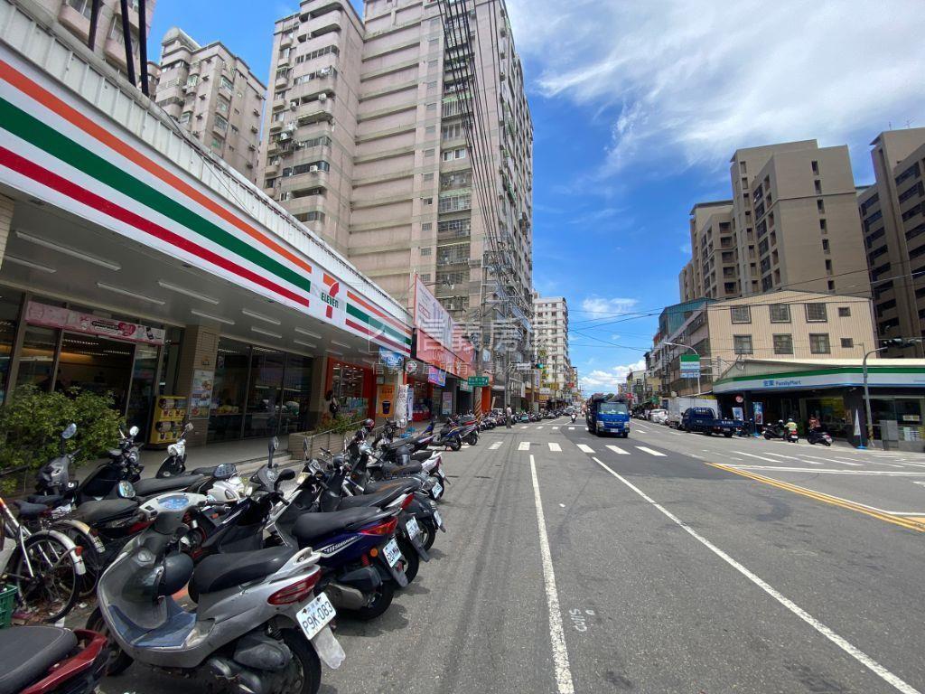 忠勇路角間店面房屋室內格局與周邊環境