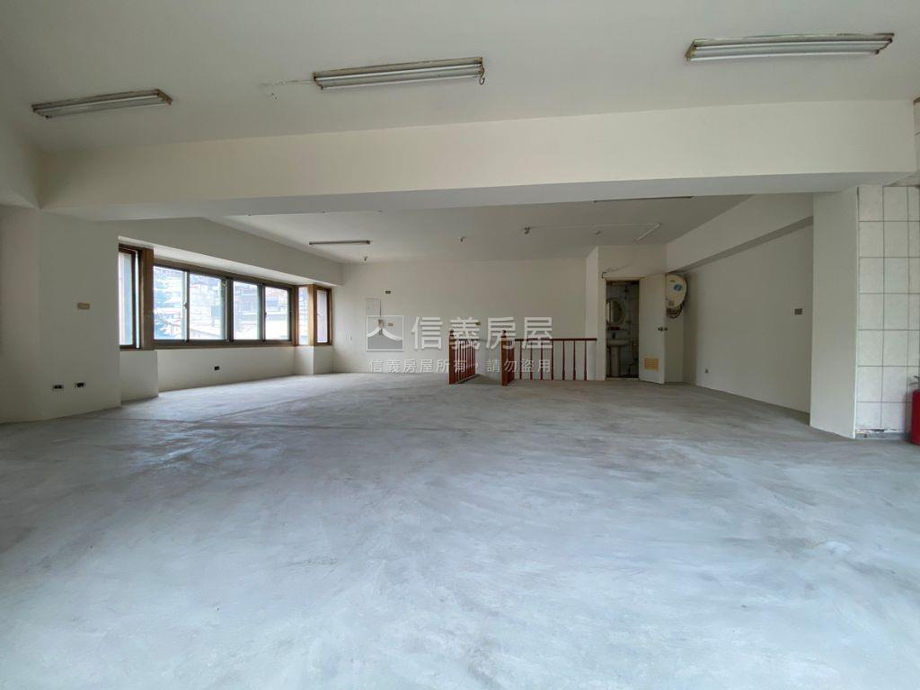 忠勇路角間店面房屋室內格局與周邊環境