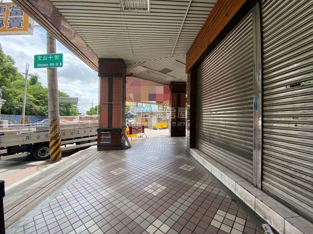 忠勇路角間店面房屋室內格局與周邊環境