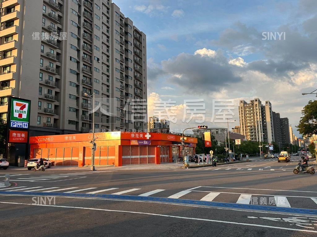 悠活郡南北座向三房平車房屋室內格局與周邊環境