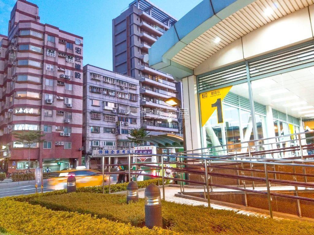 迴龍捷運邊間美寓房屋室內格局與周邊環境