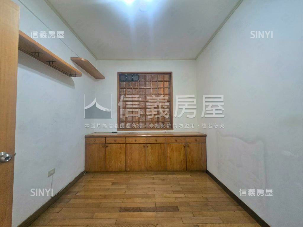 金華街方正頂加房屋室內格局與周邊環境