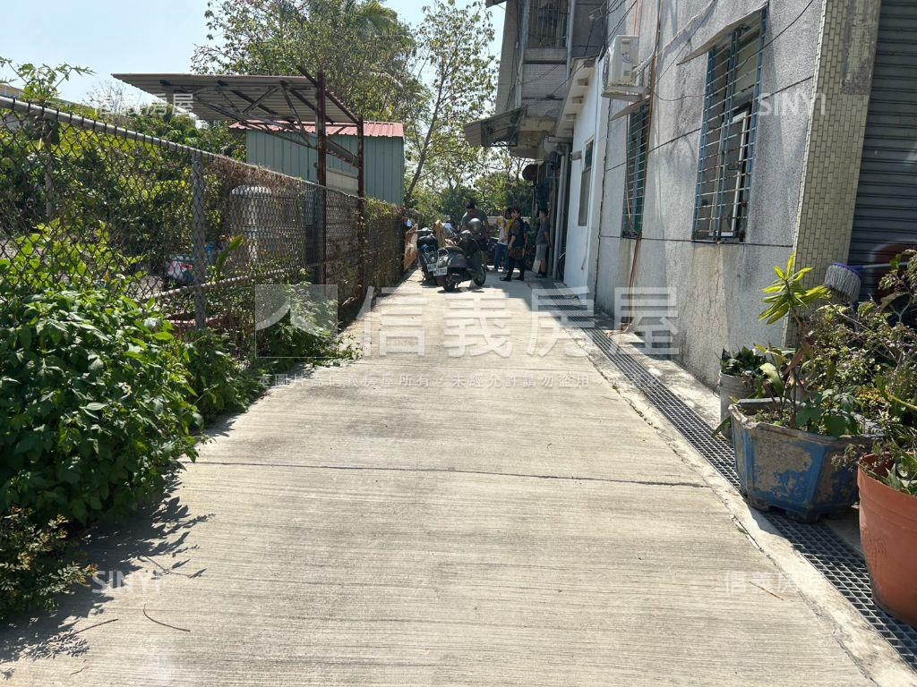 近捷運１分鐘超值邊間透天房屋室內格局與周邊環境