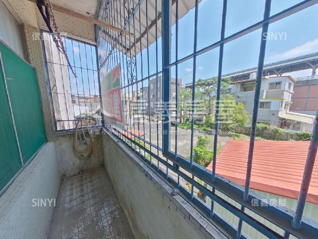 近捷運１分鐘超值邊間透天房屋室內格局與周邊環境
