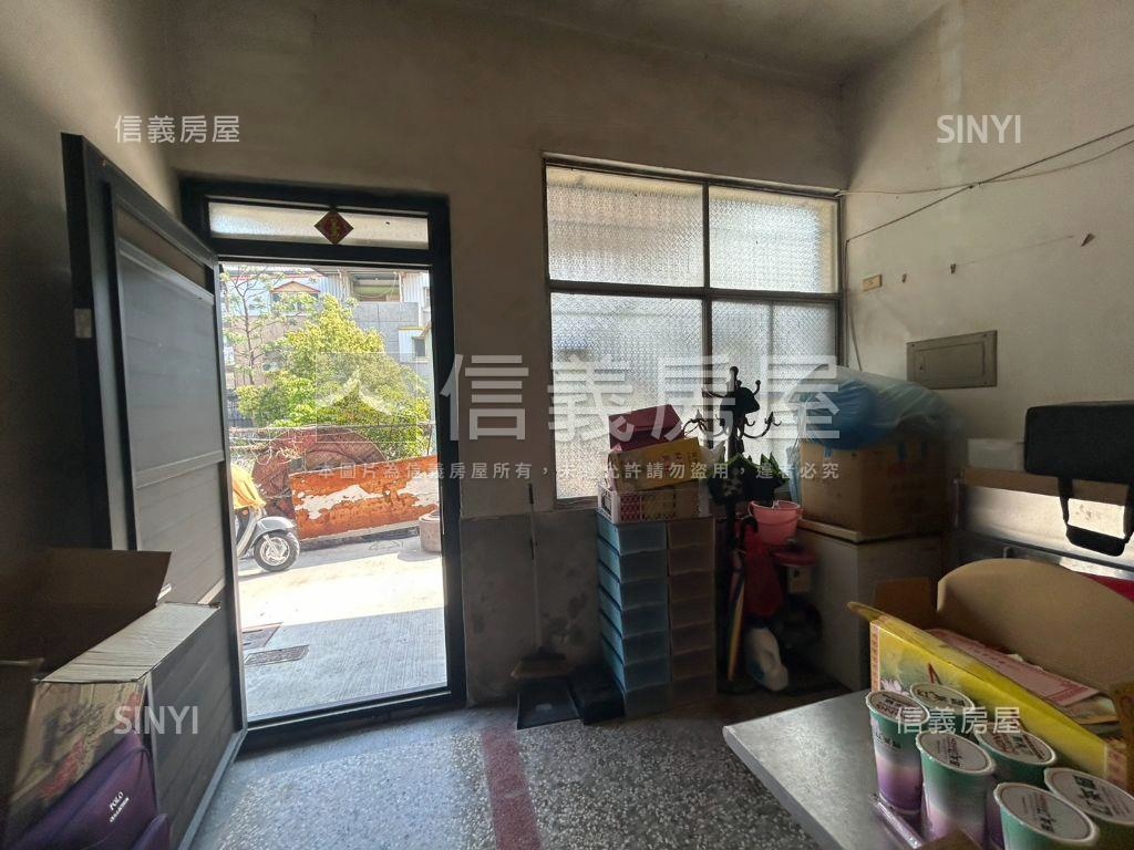 近捷運１分鐘超值邊間透天房屋室內格局與周邊環境