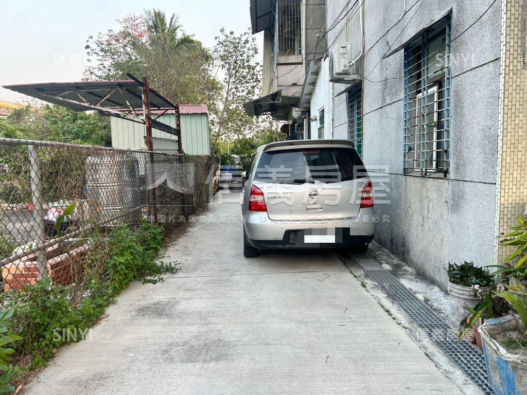 近捷運１分鐘超值邊間透天房屋室內格局與周邊環境