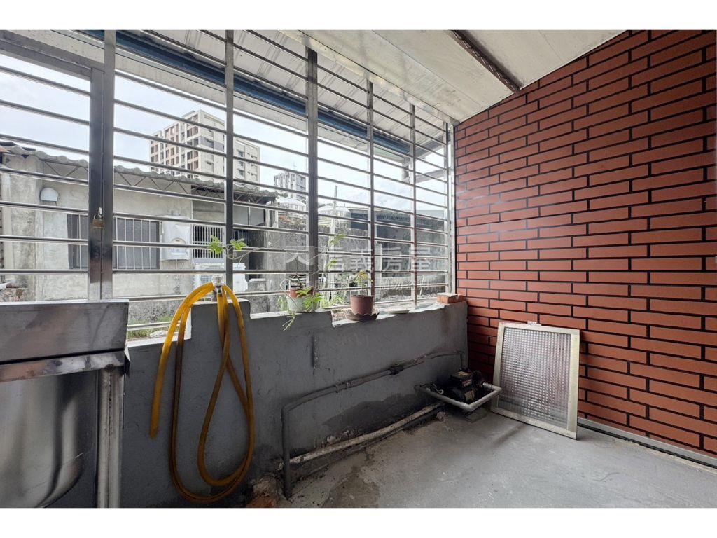 安靜舒適公寓美宅房屋室內格局與周邊環境