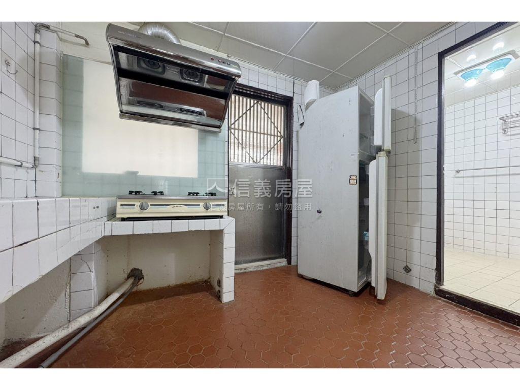 安靜舒適公寓美宅房屋室內格局與周邊環境