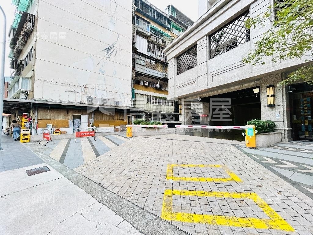 峰耘３房１０１景觀房屋室內格局與周邊環境