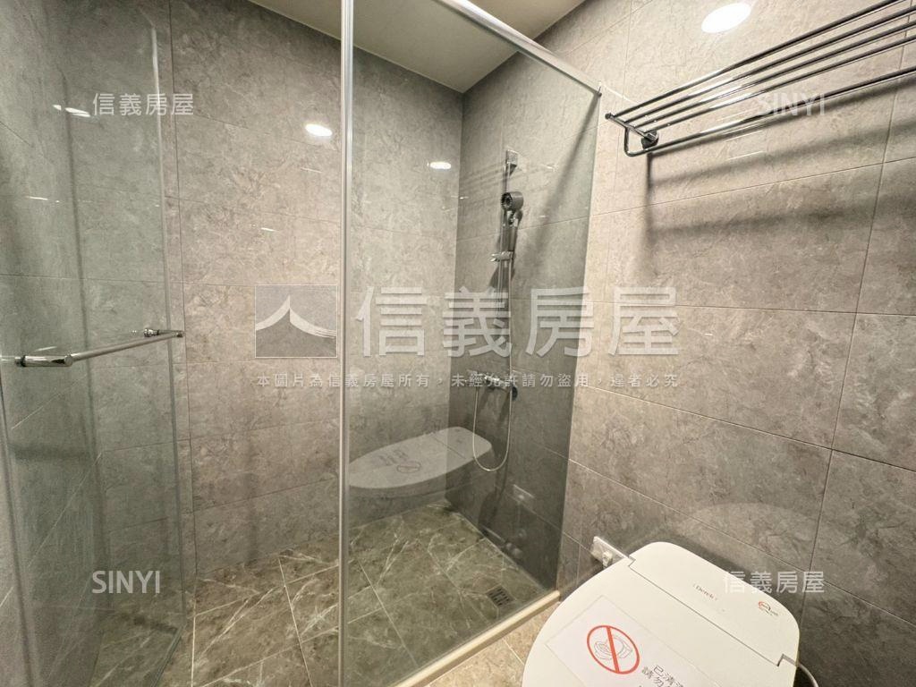 東區全新２房２衛平車房屋室內格局與周邊環境
