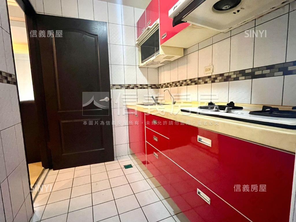 淡江有約景觀三房車位房屋室內格局與周邊環境