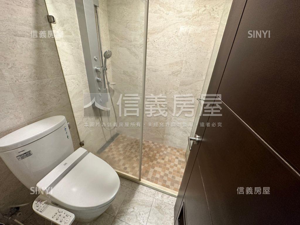 ★稀有世達翡麗三房車位★房屋室內格局與周邊環境