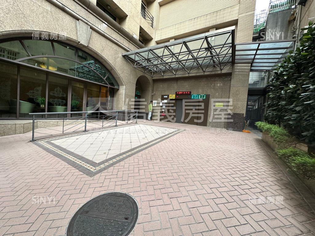 ★稀有世達翡麗三房車位★房屋室內格局與周邊環境