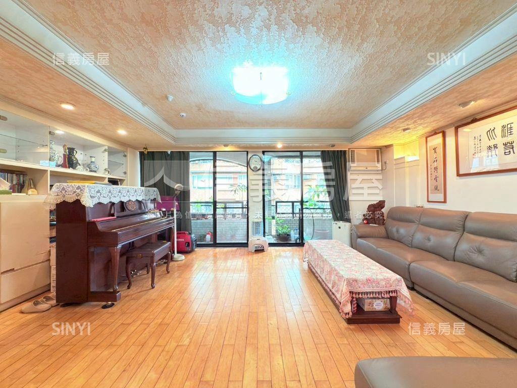 內湖捷運面碧湖絕景４房房屋室內格局與周邊環境