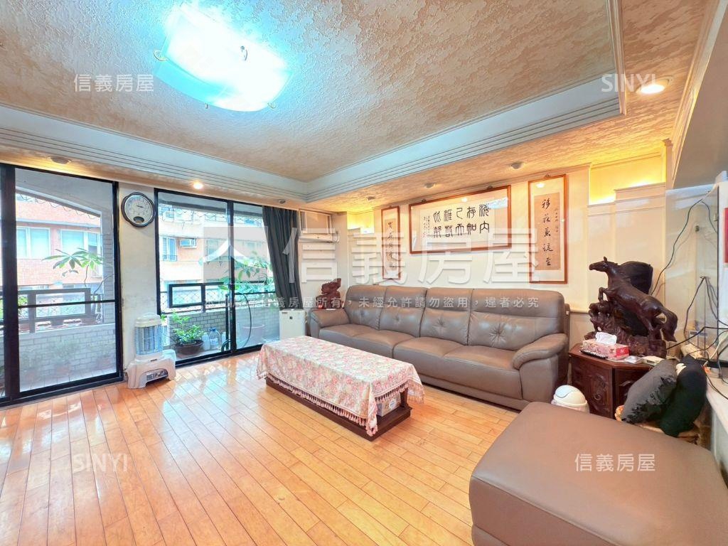 內湖捷運面碧湖絕景４房房屋室內格局與周邊環境