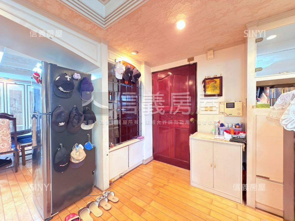 內湖捷運面碧湖絕景４房房屋室內格局與周邊環境