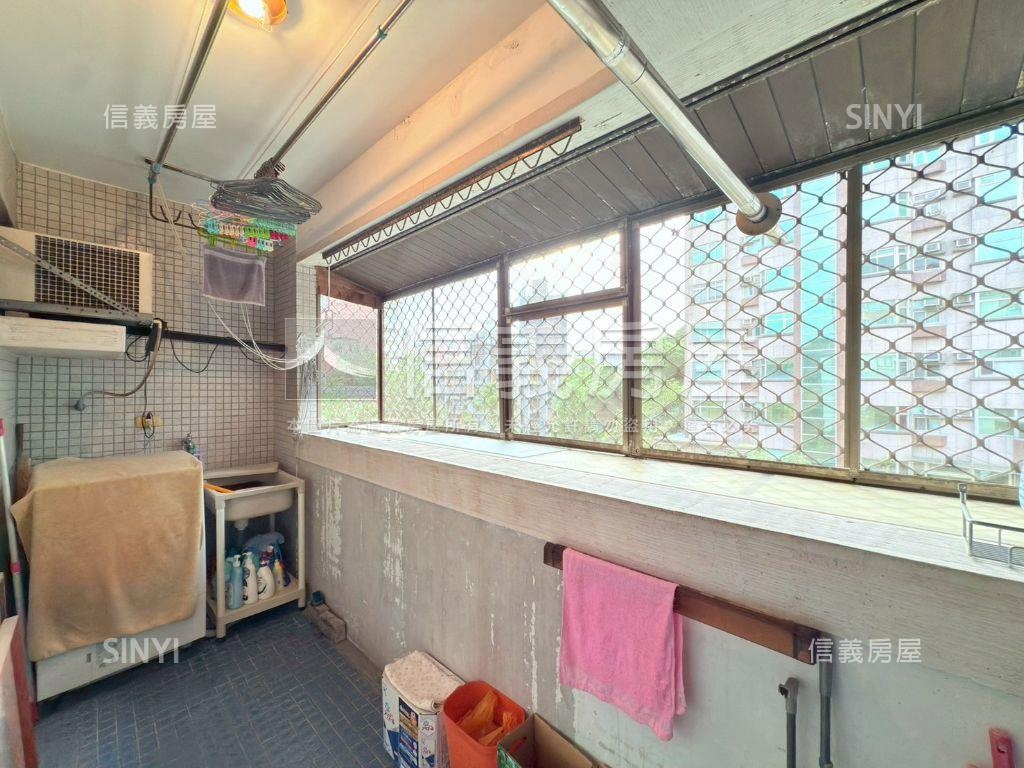 內湖捷運面碧湖絕景４房房屋室內格局與周邊環境