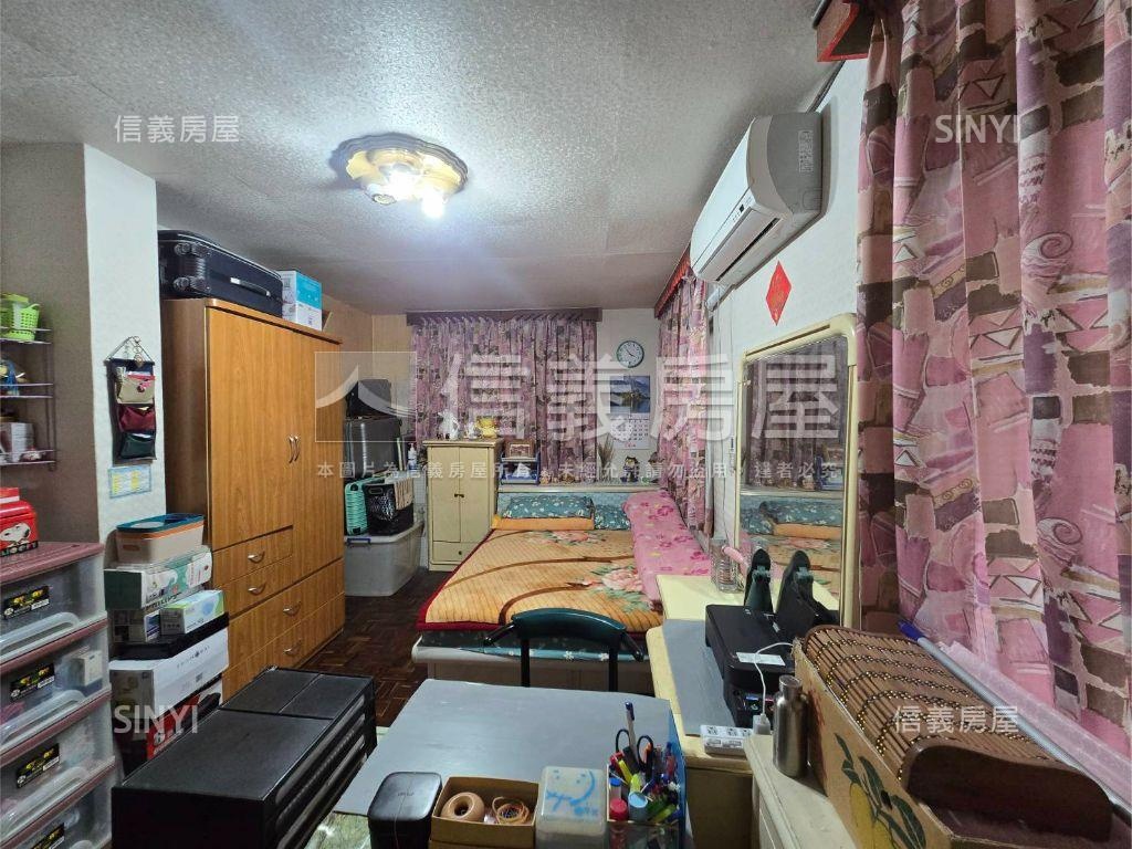 板橋車站邊間公寓頂加Ｂ房屋室內格局與周邊環境