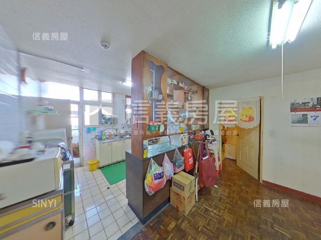 板橋車站邊間公寓房屋室內格局與周邊環境