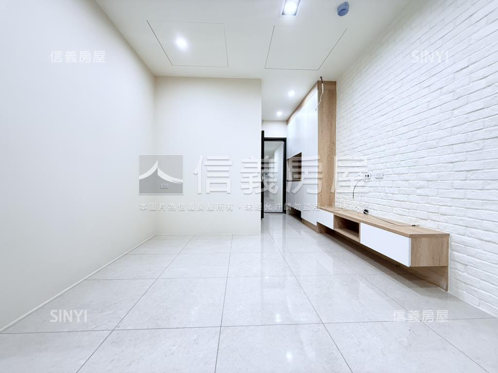美裝電梯兩房稀有釋出房屋室內格局與周邊環境