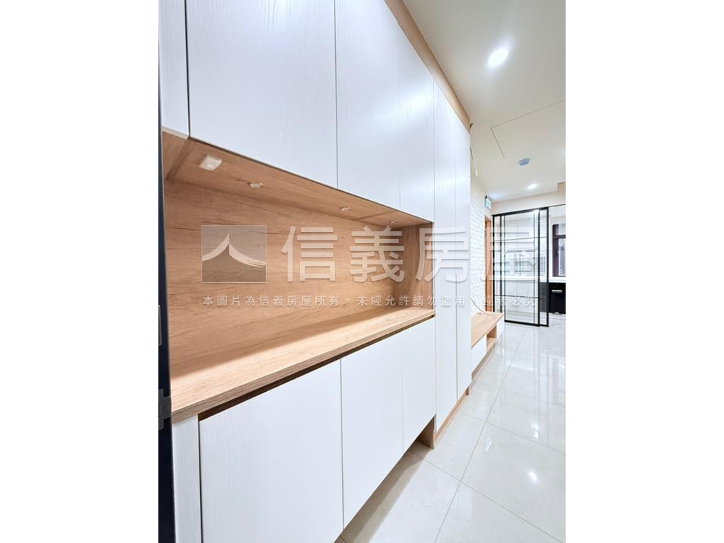 美裝電梯兩房稀有釋出房屋室內格局與周邊環境