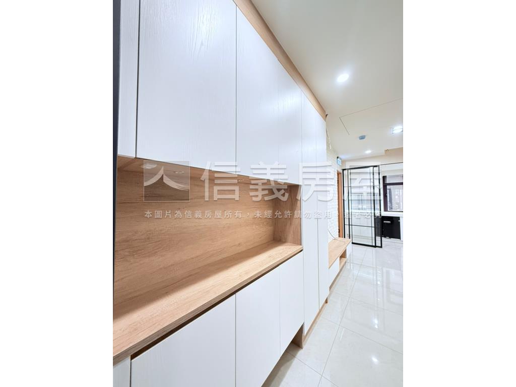 美裝電梯兩房稀有釋出房屋室內格局與周邊環境