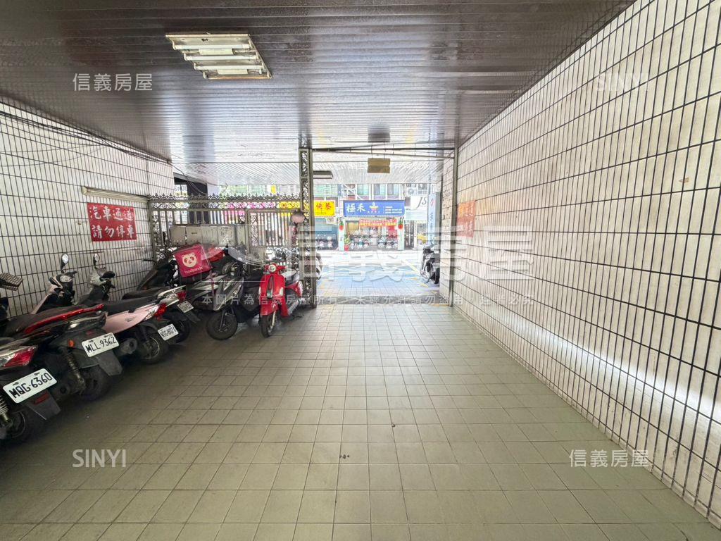 溫馨電梯精美三房車位房屋室內格局與周邊環境