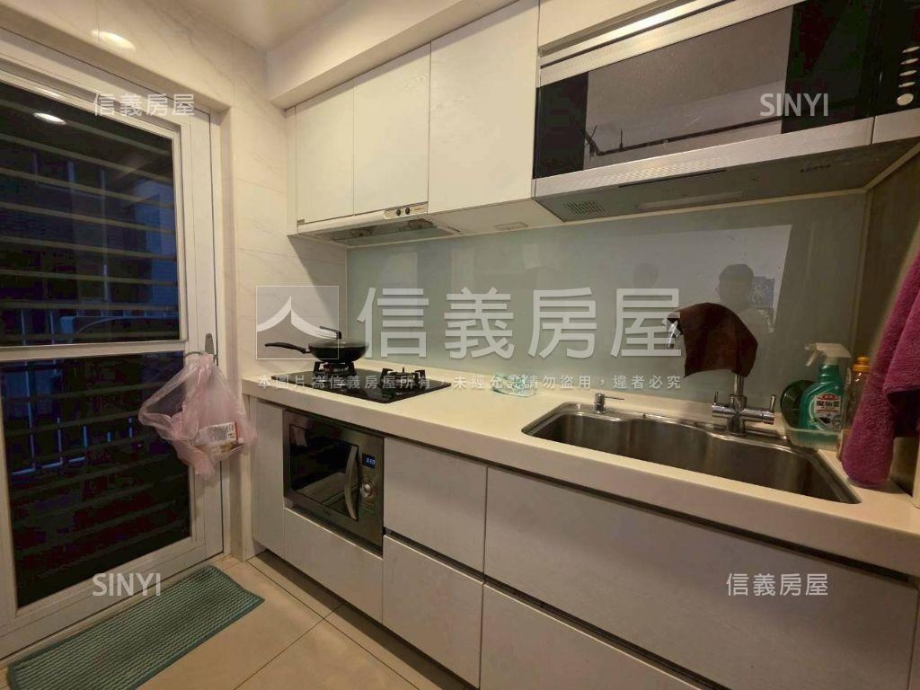 曼哈頓區高樓裝潢美宅房屋室內格局與周邊環境