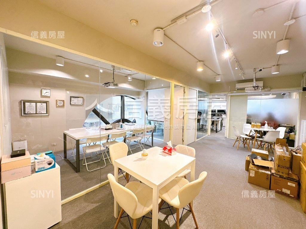 世青二樓邊間辦公室房屋室內格局與周邊環境