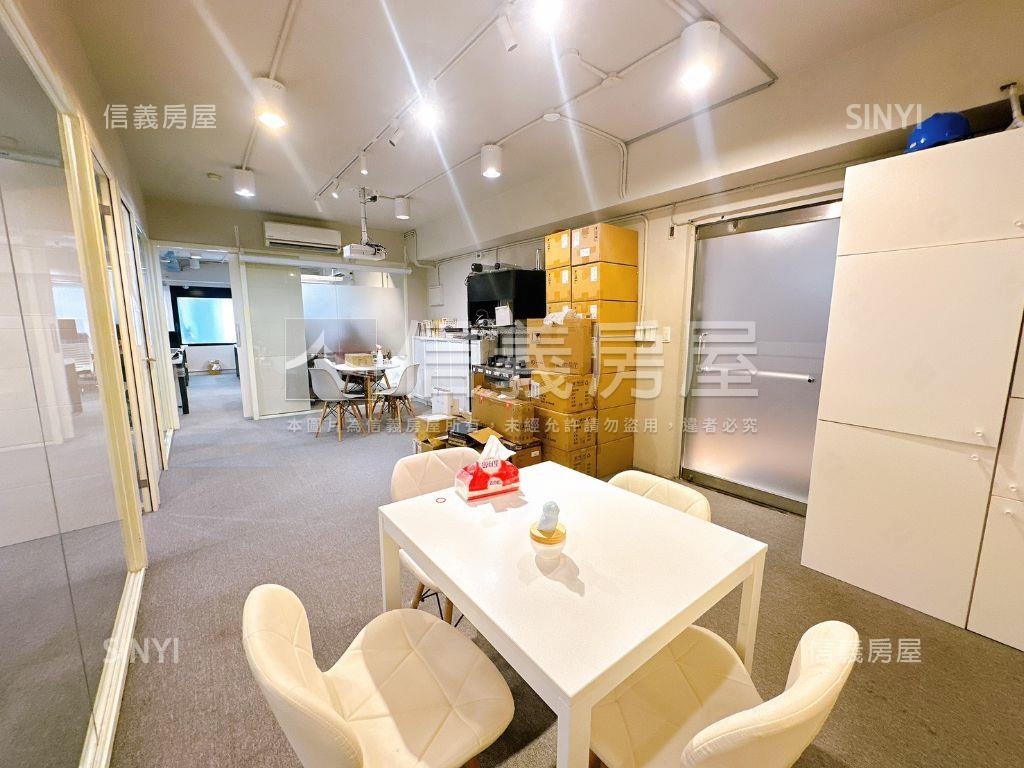 世青二樓邊間辦公室房屋室內格局與周邊環境