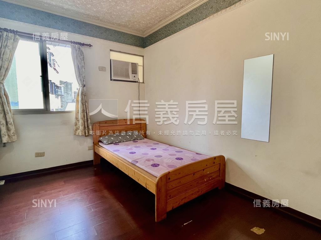 電梯三房入門玄關有車位房屋室內格局與周邊環境